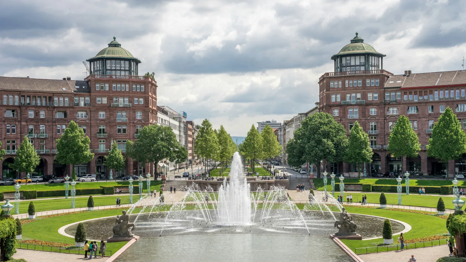 Springbrunnen und Gartenanlage in Mannheim